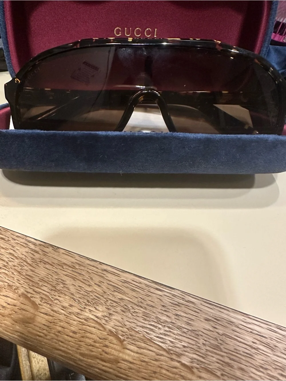 CLOSET CLOSING Gucci Men's Tortoiseshell Sunglasses - Brown Lenses